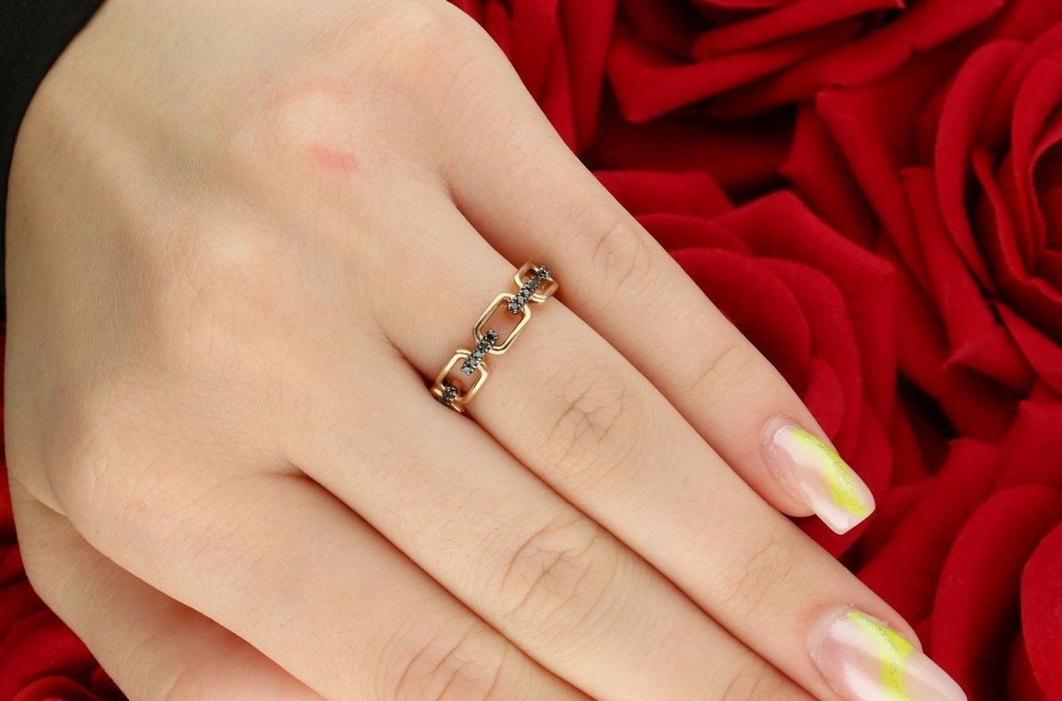 Złoty pierścionek z czarnymi diamentami Black Elegance 585  20 brylantów  Kod R79465R.jpg